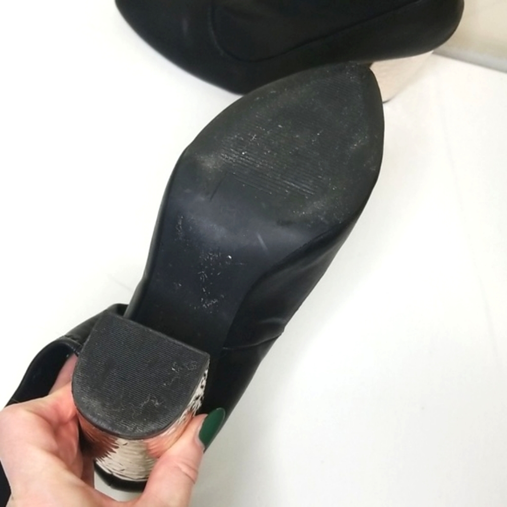 Qupid Hammered Metal Heel Boots - Picture 5 of 6